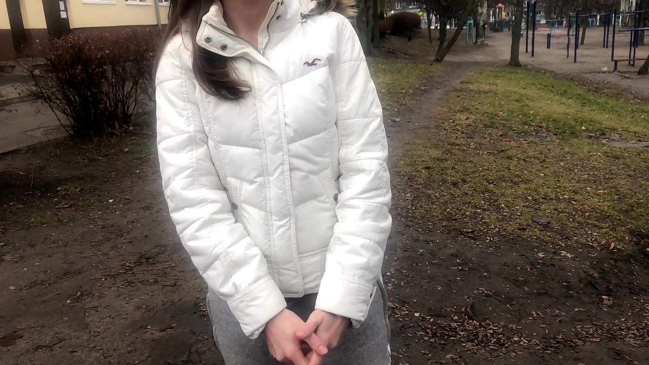 錢的陌生人吸和性交。俄羅斯業餘愛好者。與談話。